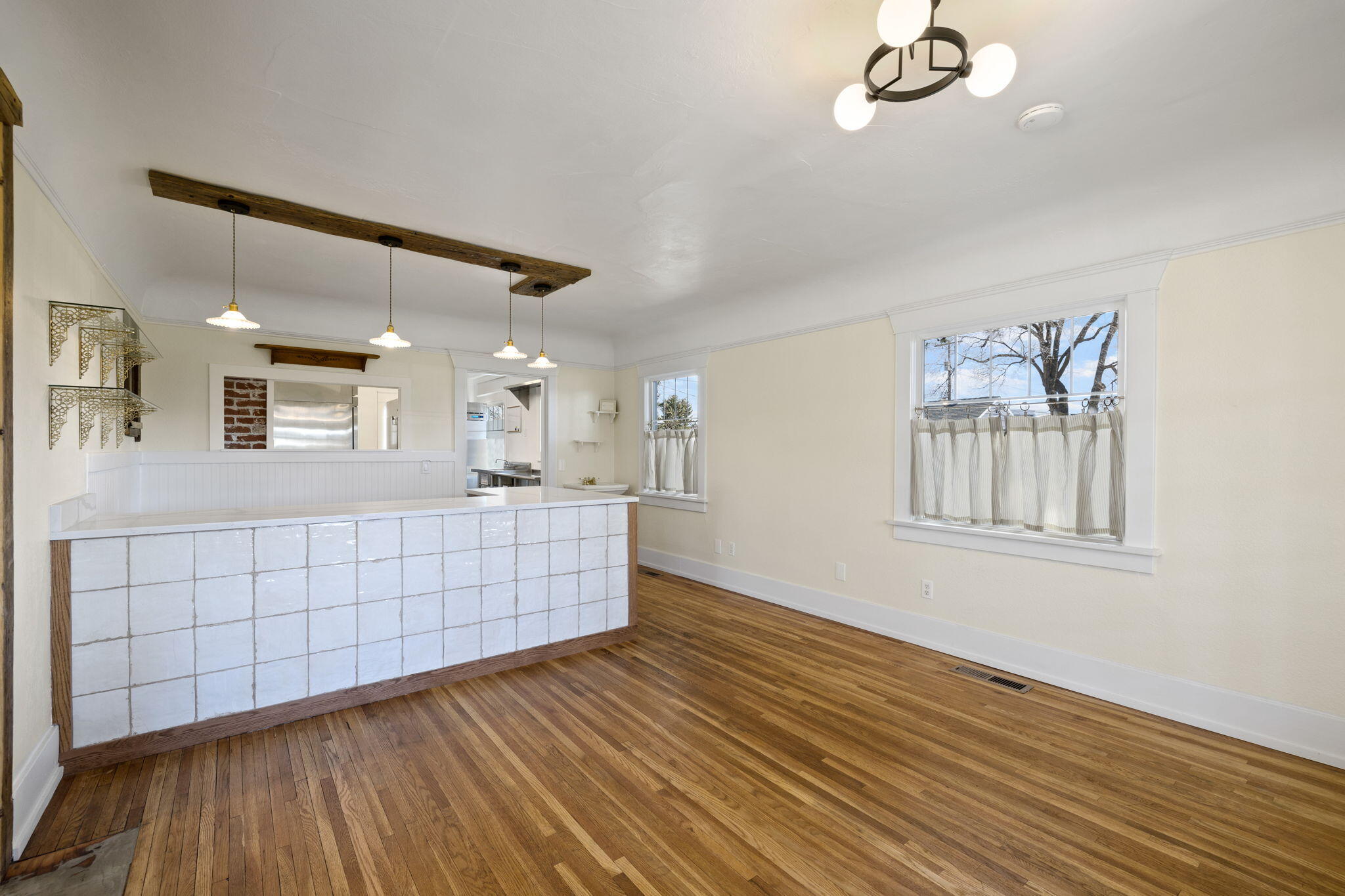 Townsite Of Redmond - Commercial Sale