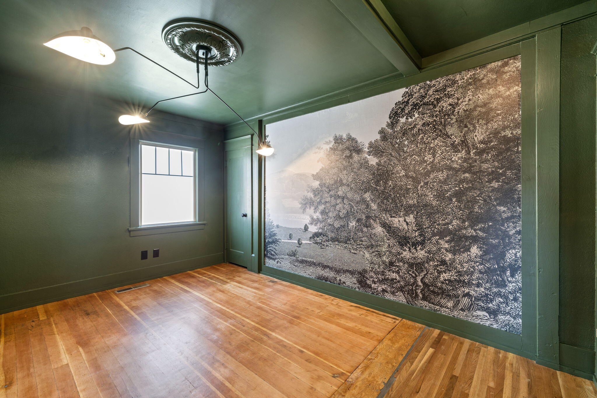 Townsite Of Redmond - Commercial Sale