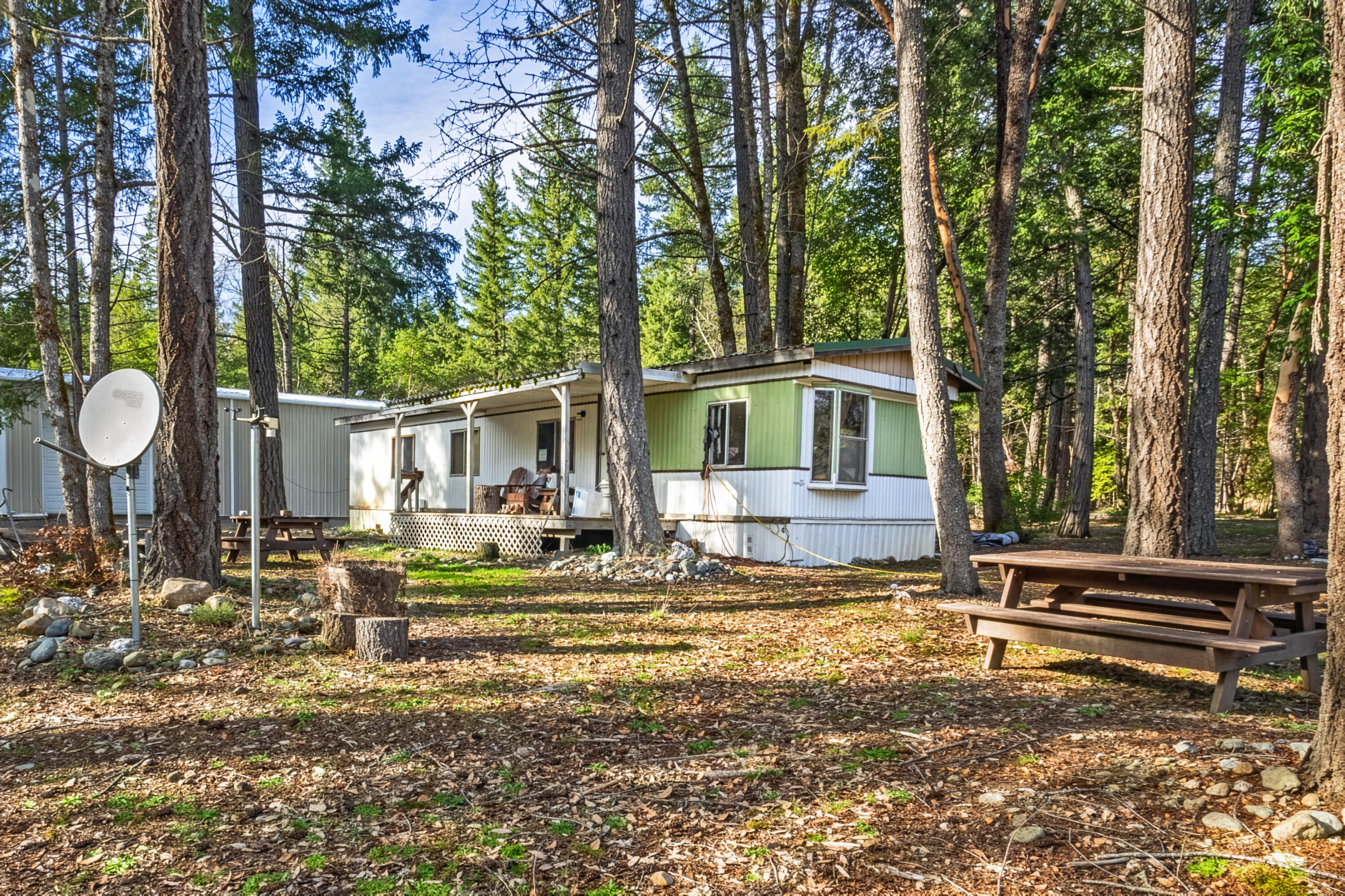 9439 Holland Loop Road