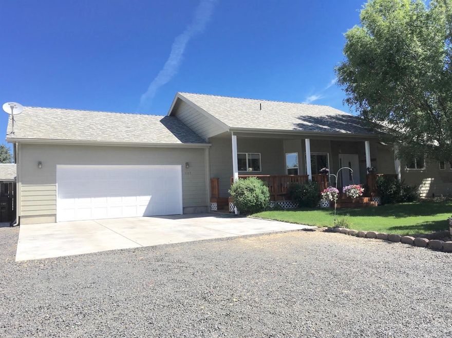 Highly sought after area! Move in ready home with ample RV parking. Single level 3bd 2ba 1736sqft with nearly half an acre! Large kitchen with granite tile counters, laundry rm w/utility sink. Beautiful landscaping, underground sprinklers front and back. New exterior paint and roof in 2017. Vaulted ceiling in master with walk in closet. Master bath dual sinks and large soaking tub. Garage with built ins. Back patio with pergola and shed. A truly lovely home waiting for you!