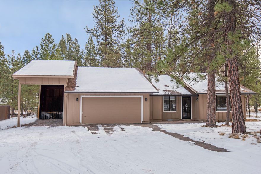 Cozy single level home in the popular Tollgate community. It features a primary bedroom with shower, plus 2 more bedrooms and a full bath with shower & tub. The great room is cozy-warm with a propane stove. For the outdoor lifestyle there is paver patio. There is a 2-car attached garage for your vehicles and a single carport. Homeowner amenities include tennis, pickleball & basketball courts, a pool, paved pathways throughout and access to forestland. Firewise Certified community since 2016. Just a couple of miles to downtown Sisters.