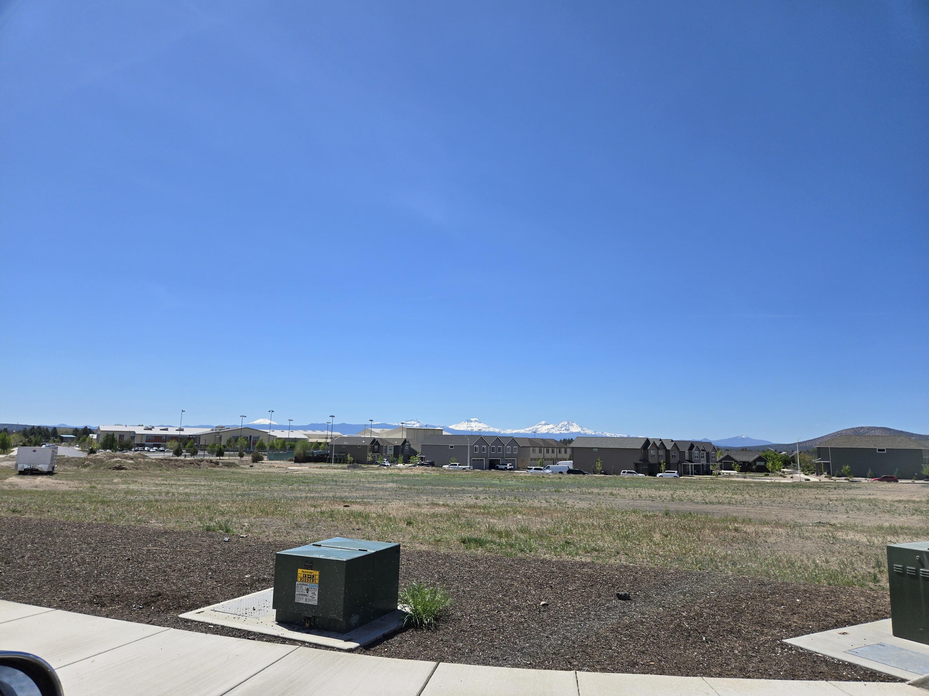 SW Coyote Avenue 1000