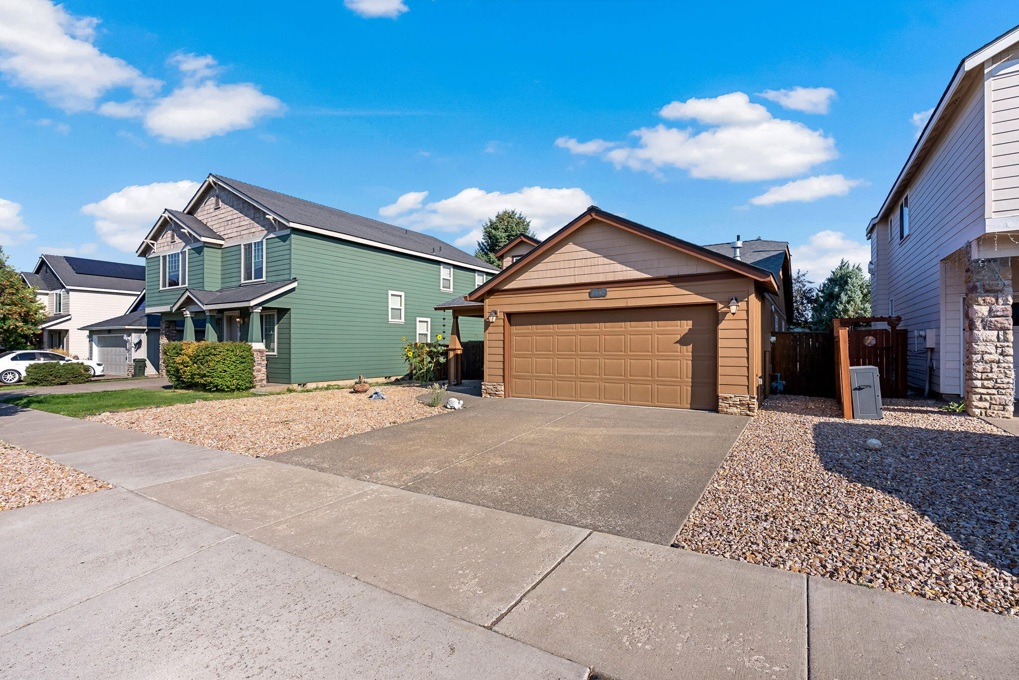 2890 NE Jackdaw Drive