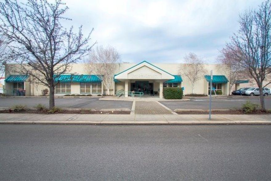 Commercial REO-673-688 Market- 27,756sf, 3.35 acres zoned CH, CG, & CC. 673 partially leased to great government tenant, metal roof, 82 parking spaces, looks like it's been updated in the past, gas heat, single level. Lots of building for the money. 688 across the street has newer Duralast roof and looks like it's been updated in the past, gas heat, single level, 82 parking spaces, and small storage building. Title to be transferred with bargain and sale deed. Buy both properties together for a discount or separately. See MLS#'s 2952583 & 2952590. All information deemed reliable but not verified, anyone interested in the purchase of this property should perform their own investigation into the use and condition of property.