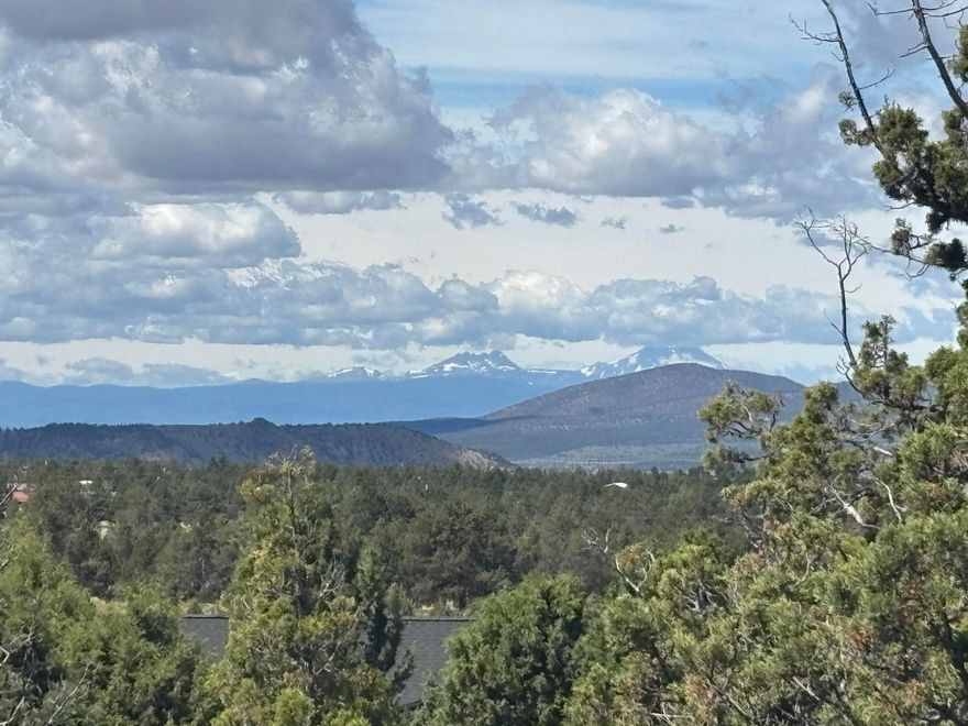 Build your dream home in an exclusive, gated community with amazing Cascade views! 3 party shared well is already in place an septic feasibility done, along with power at the property, all you need to do is design your home. Community has over 150 acres of common area to ride your atvs or other toys and also backs up to BLM to continue the fun. View this property today and don't miss out!