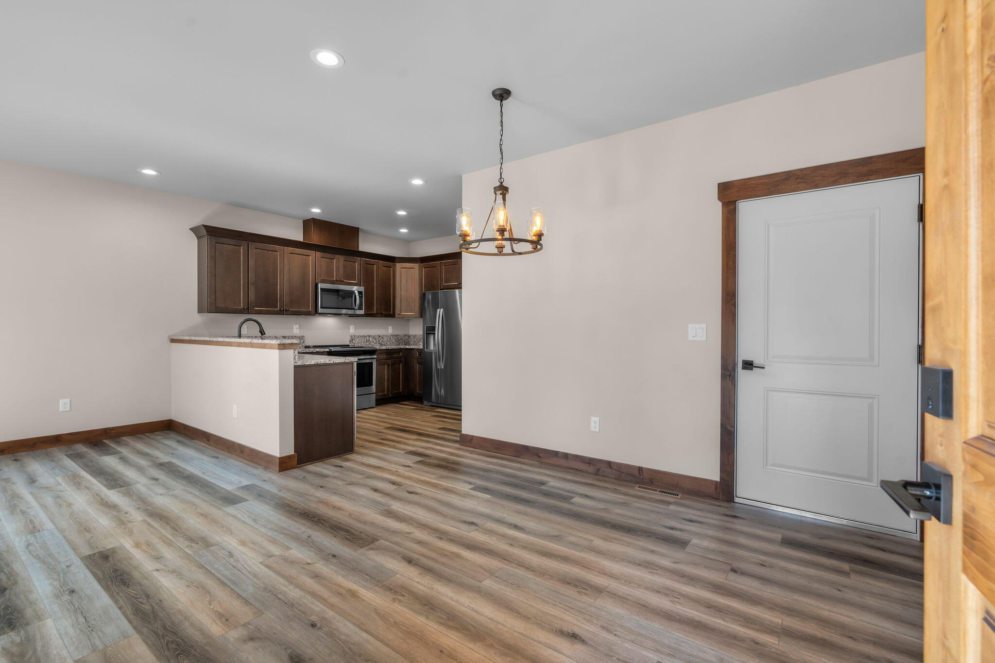 927 E Desperado Trail