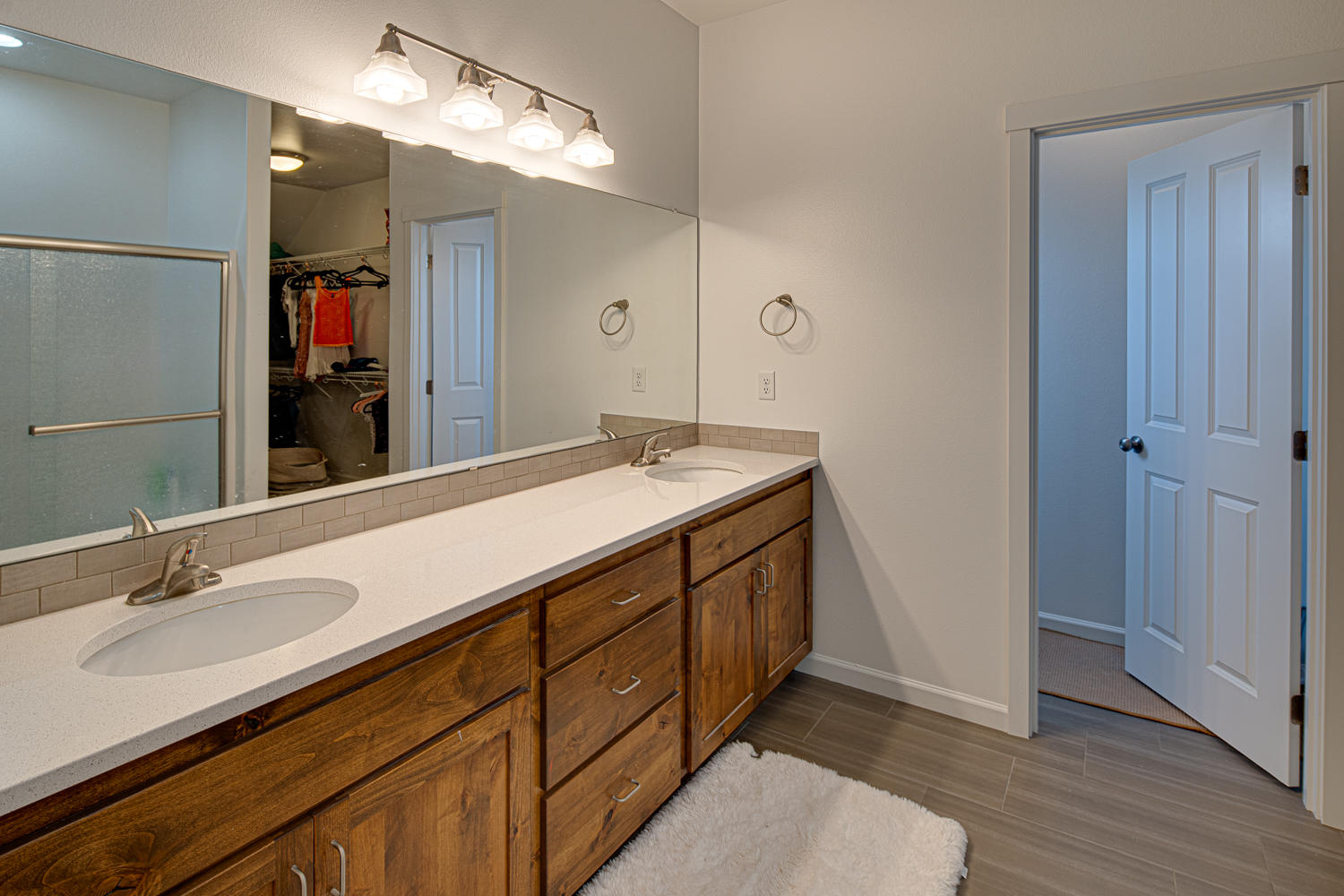 Kian Canyon - Residential