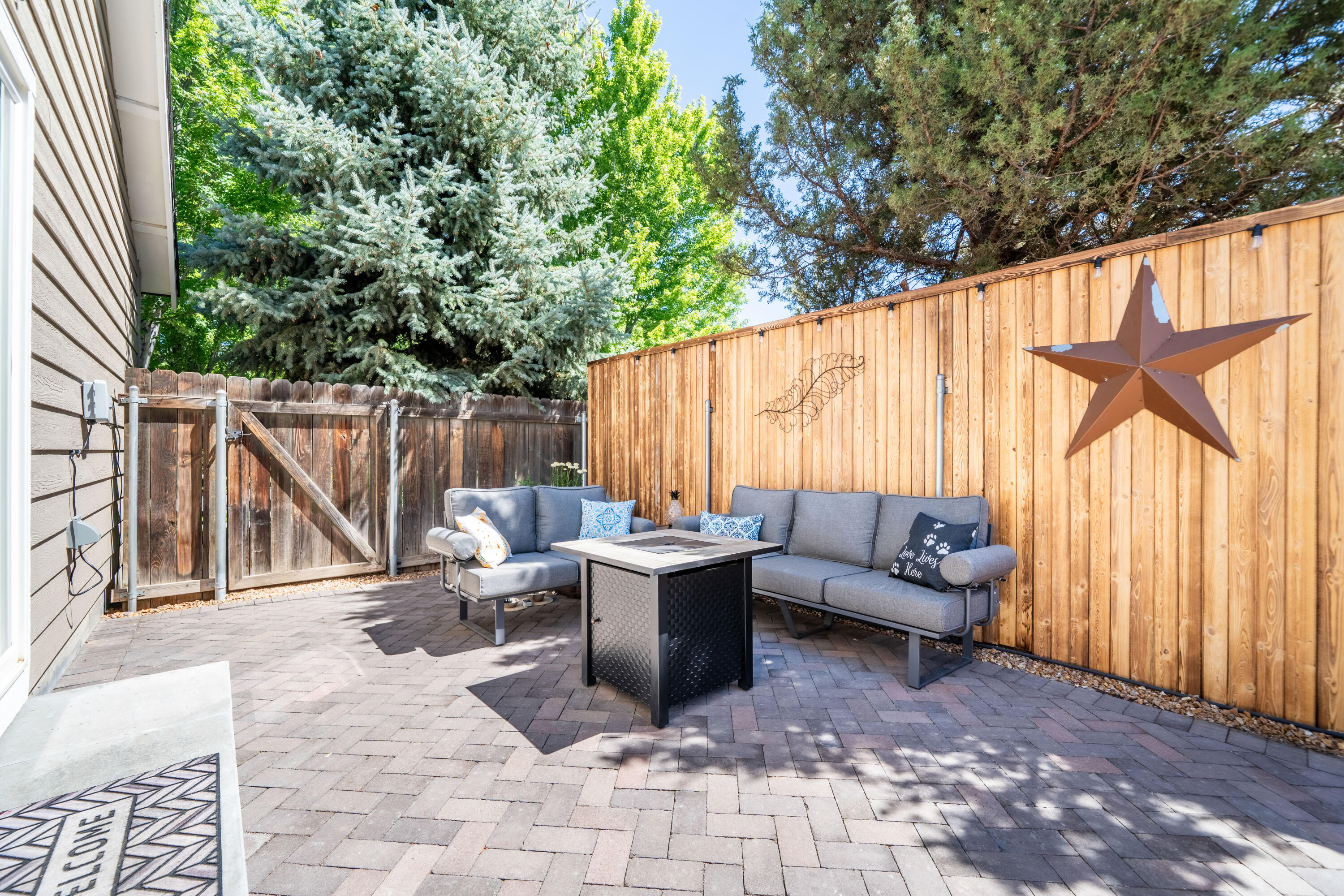 Larkspur - Residential