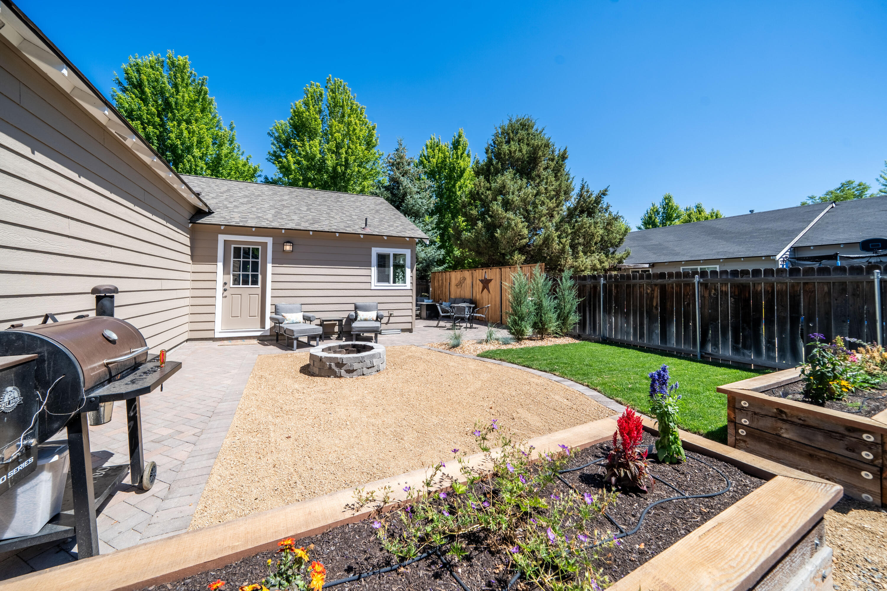 Larkspur - Residential