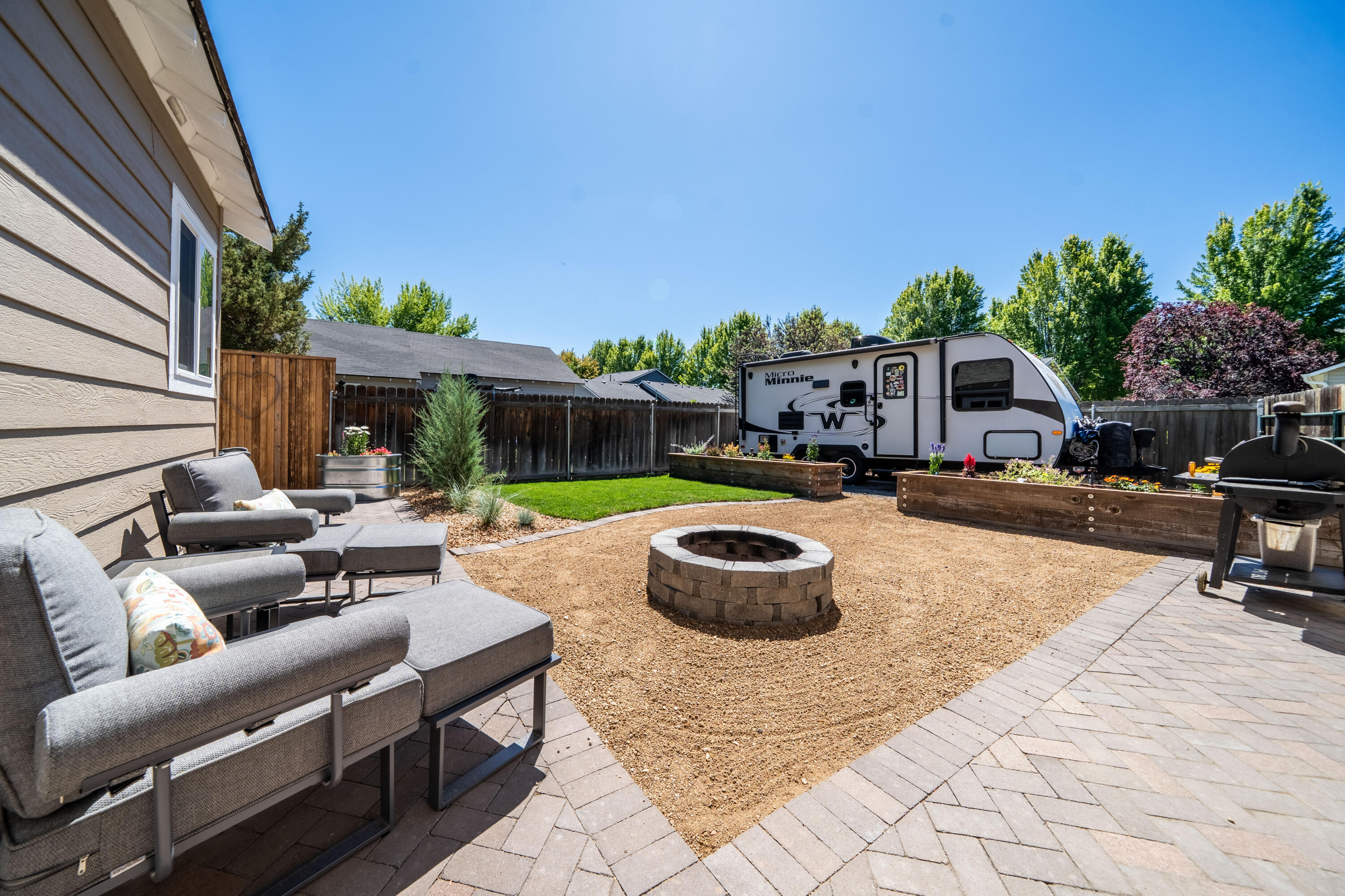 Larkspur - Residential