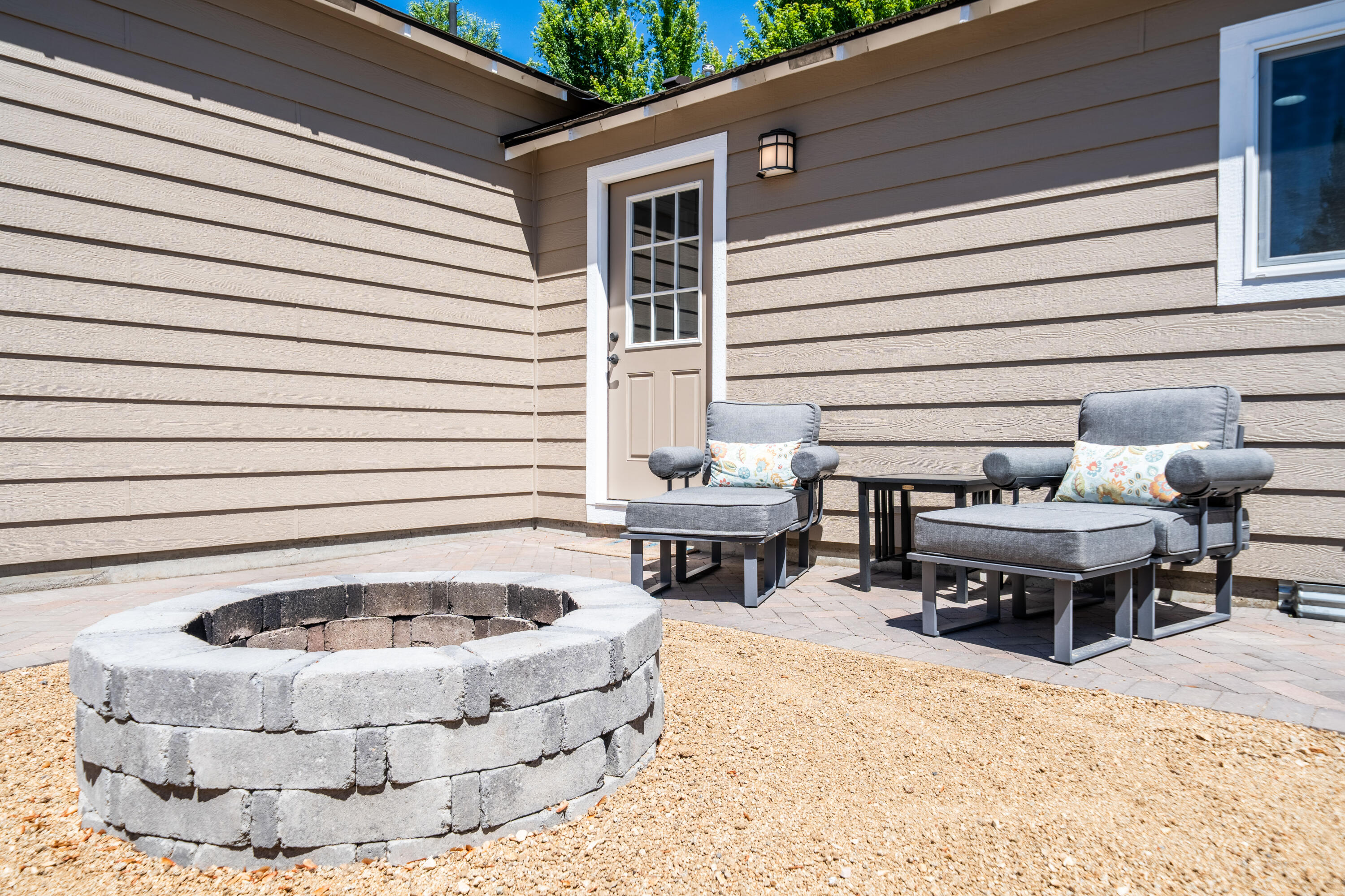 Larkspur - Residential