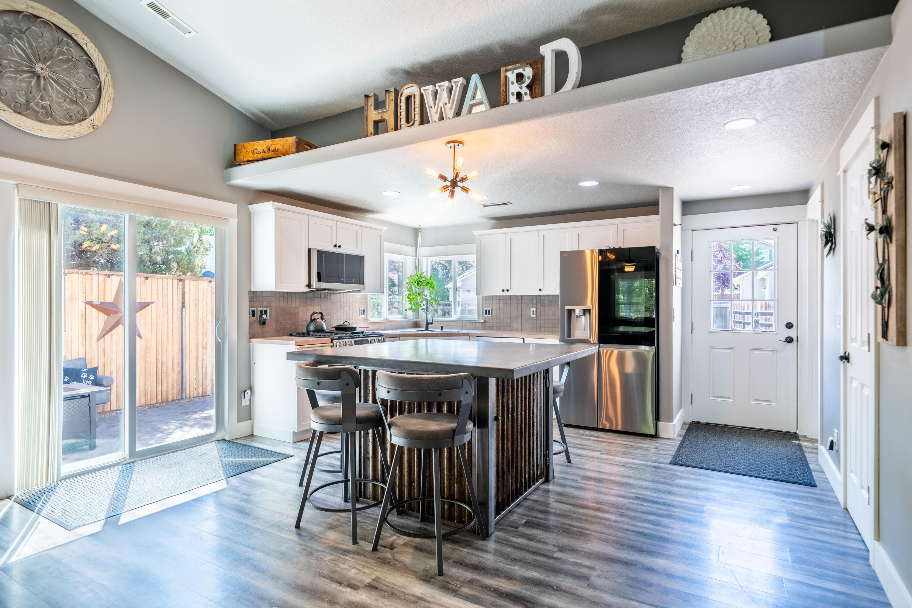 Larkspur - Residential