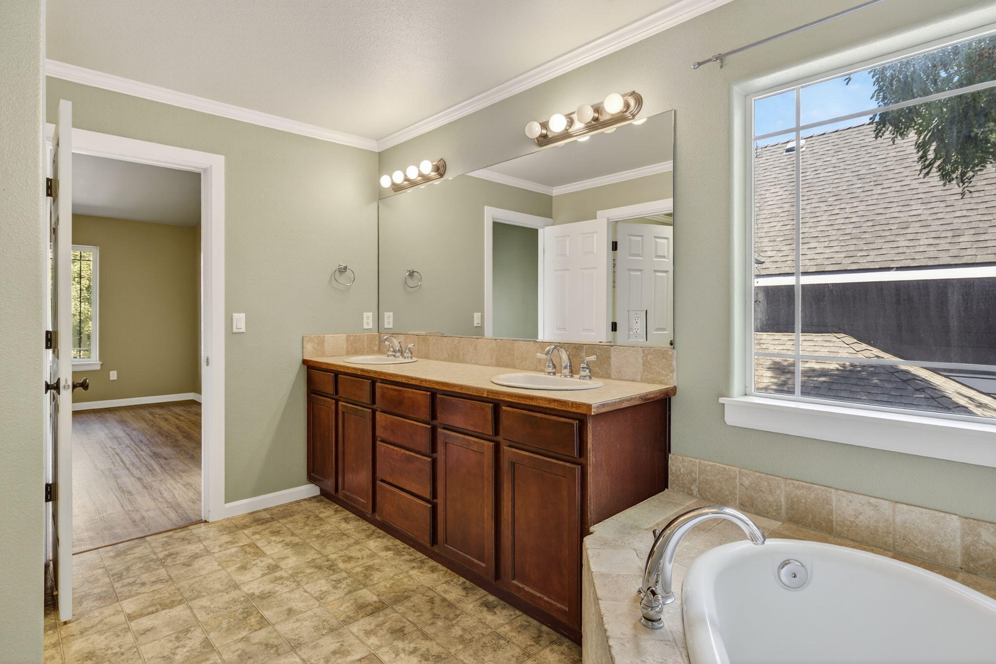 Jonahs Landing - Residential