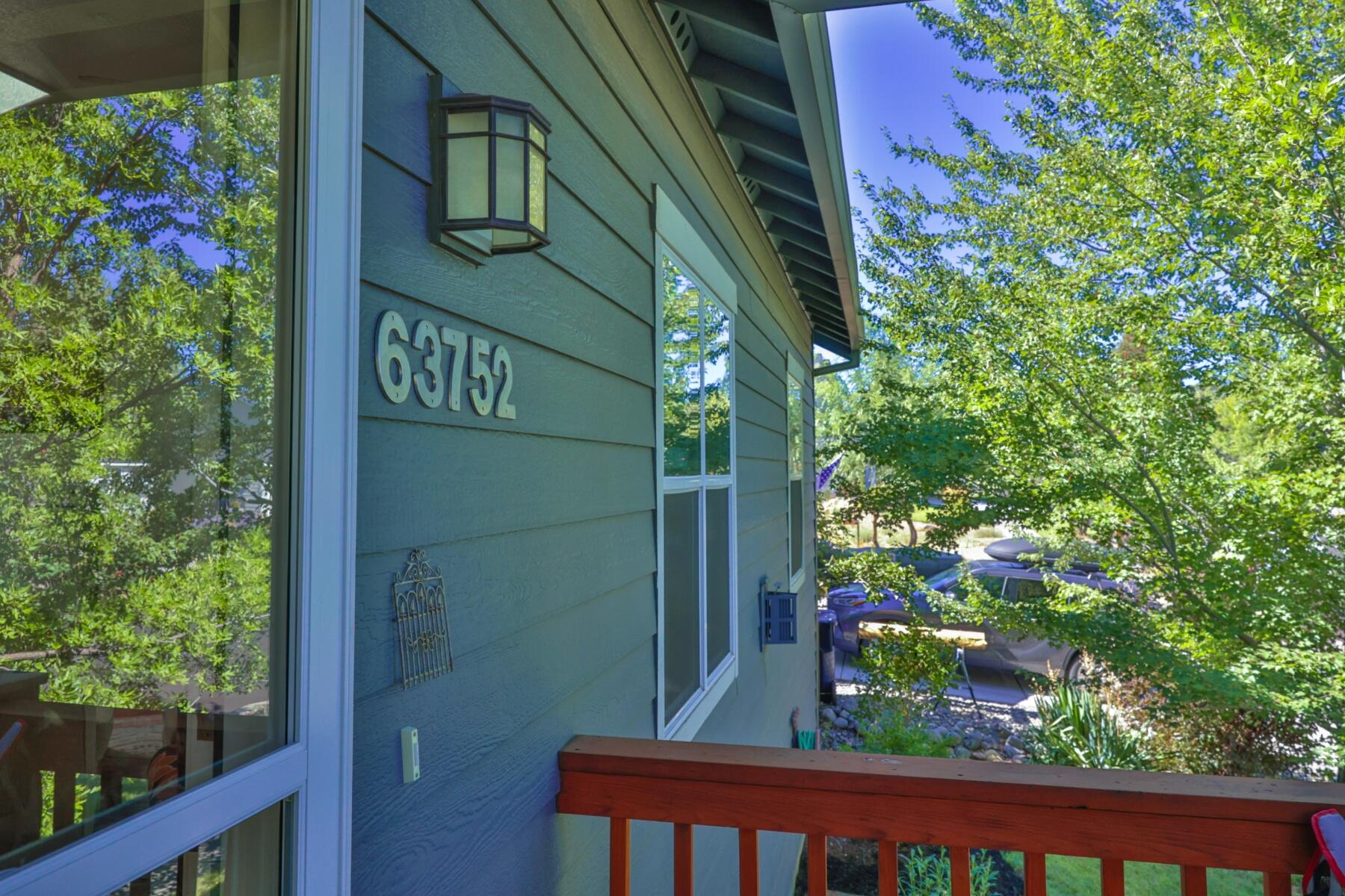 63752 Hunters Circle