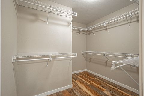 Tiny photo for 3973 Cole Drive, White City, OR 97503 (MLS # 220212794)