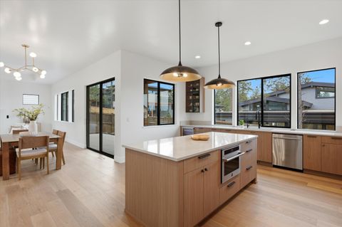 Tiny photo for 62621 NW Mt Hood Drive, Bend, OR 97703 (MLS # 220215024)