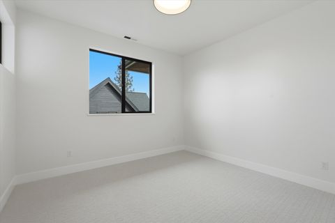 Tiny photo for 62621 NW Mt Hood Drive, Bend, OR 97703 (MLS # 220215024)