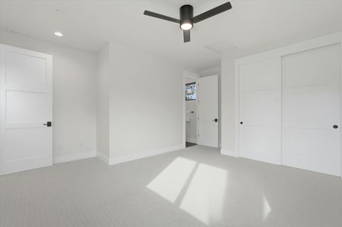 Tiny photo for 62621 NW Mt Hood Drive, Bend, OR 97703 (MLS # 220215024)