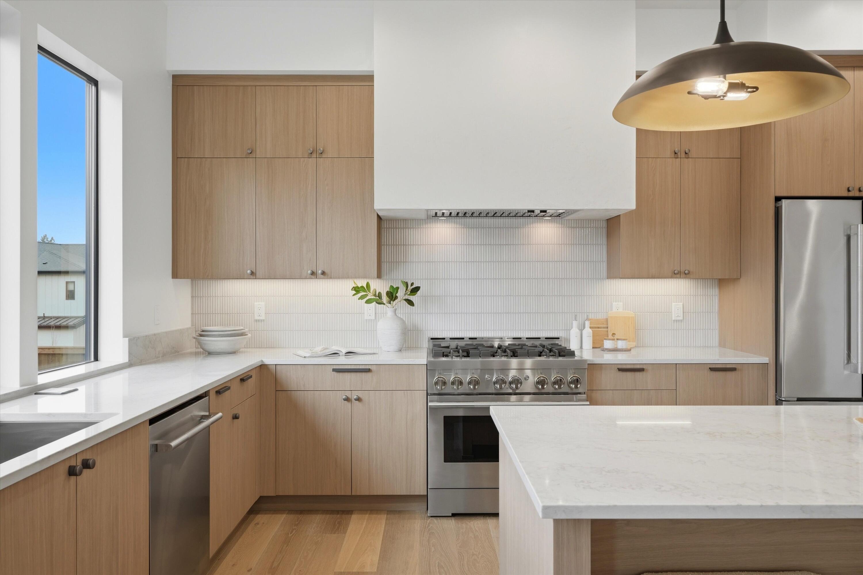 62621 NW Mt Hood Drive