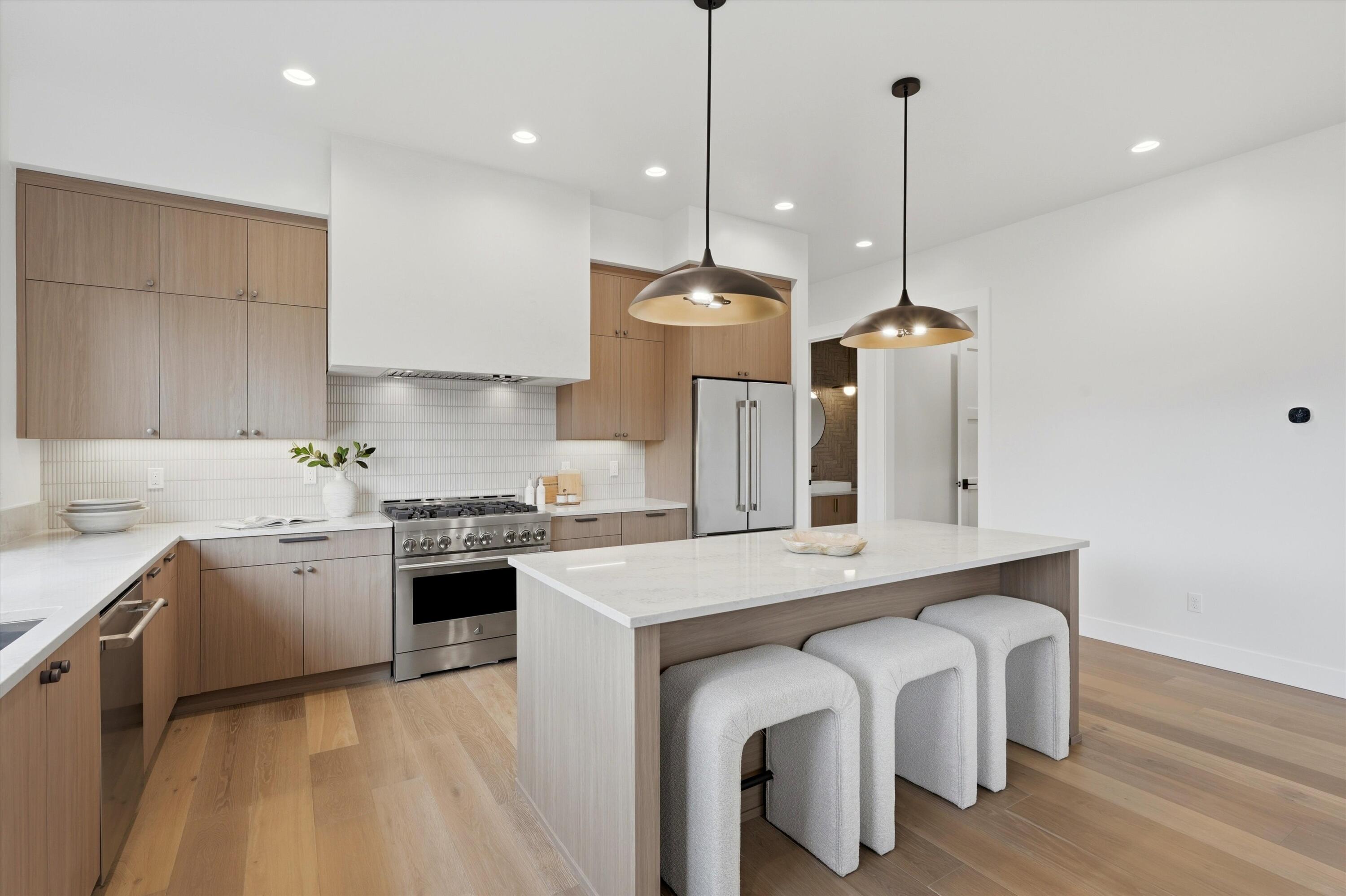 62621 NW Mt Hood Drive