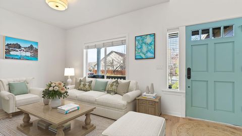 Tiny photo for 61648 Gemini Way, Bend, OR 97702 (MLS # 220212299)