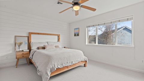 Tiny photo for 61648 Gemini Way, Bend, OR 97702 (MLS # 220212299)