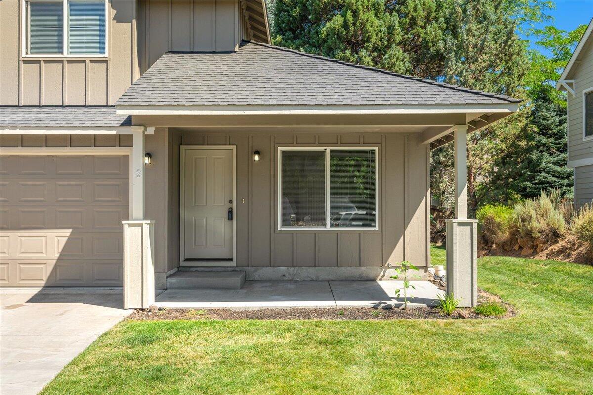 20812 Comet Lane