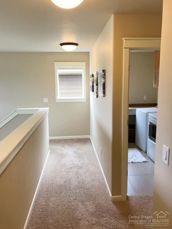 Lava Ridges - Residential