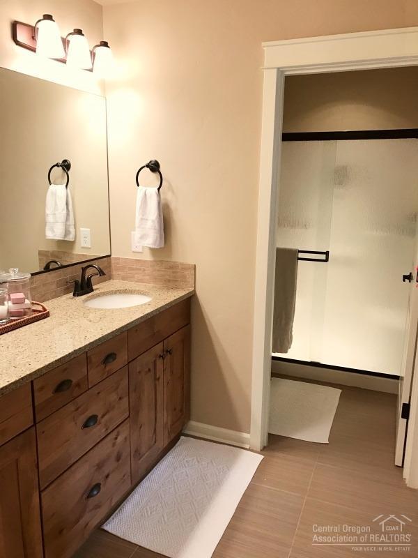 Lava Ridges - Residential