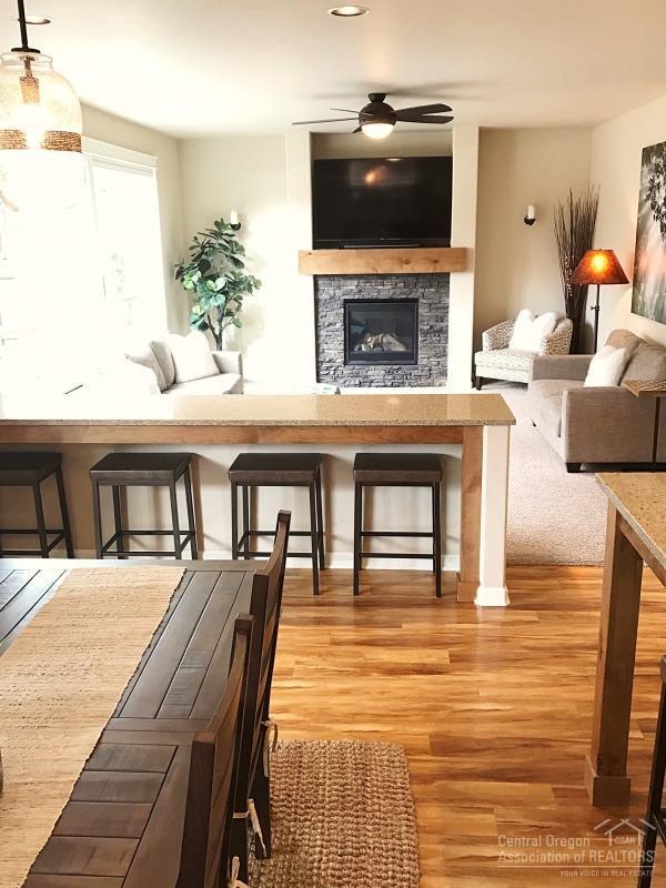 Lava Ridges - Residential