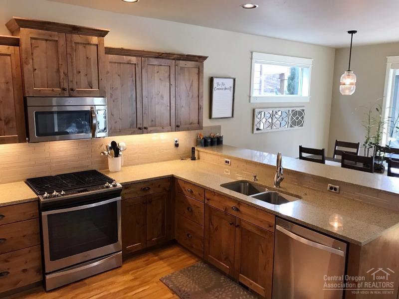 Lava Ridges - Residential