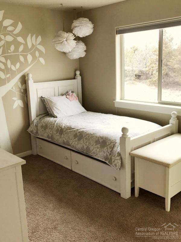 Lava Ridges - Residential