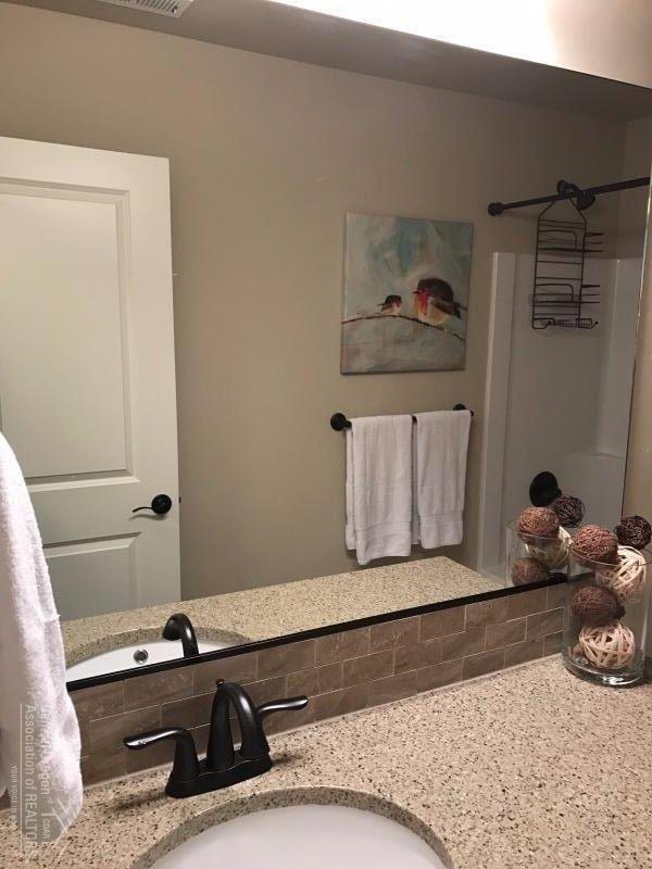 Lava Ridges - Residential