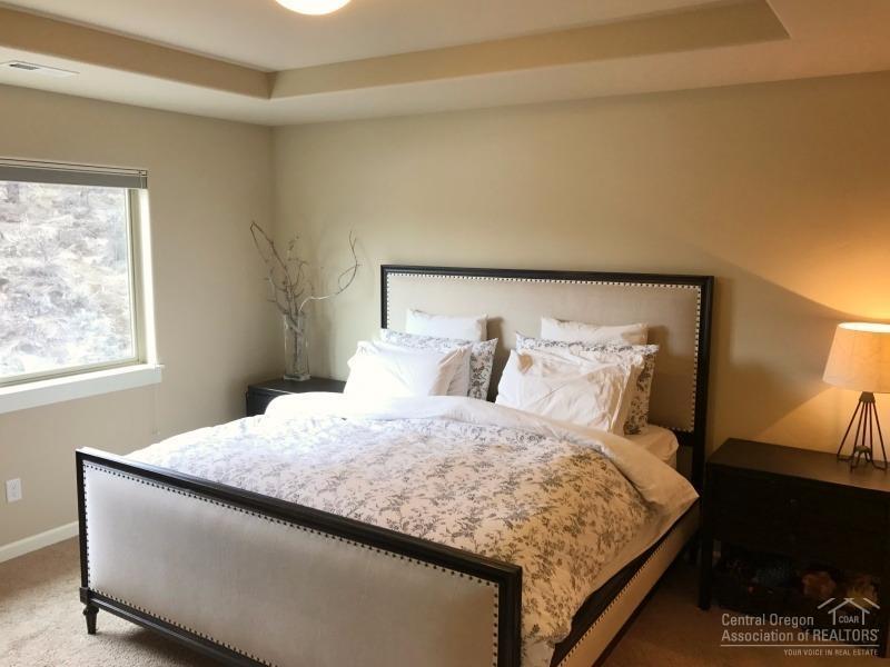 Lava Ridges - Residential