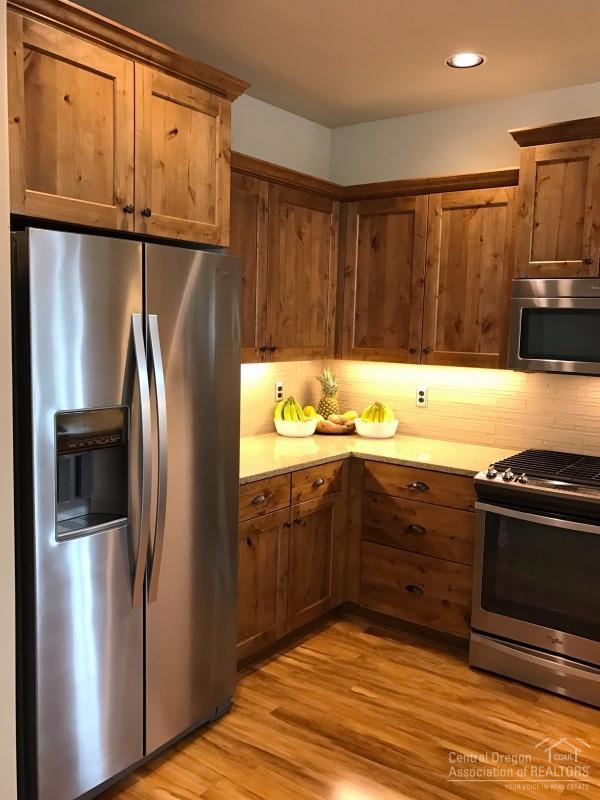 Lava Ridges - Residential