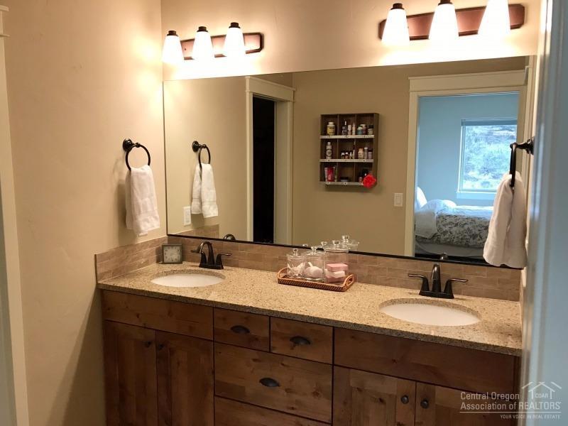 Lava Ridges - Residential