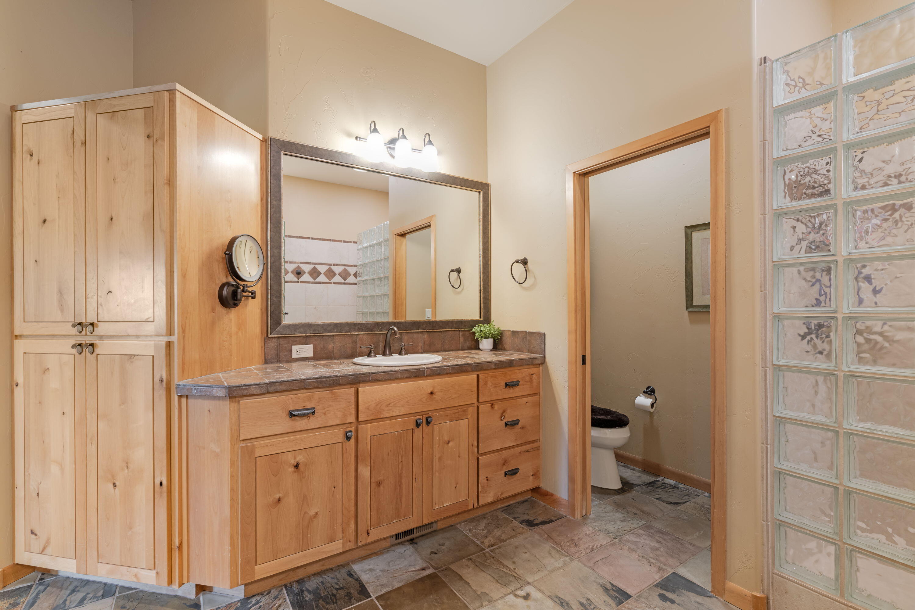 Skyliner Summit - Residential