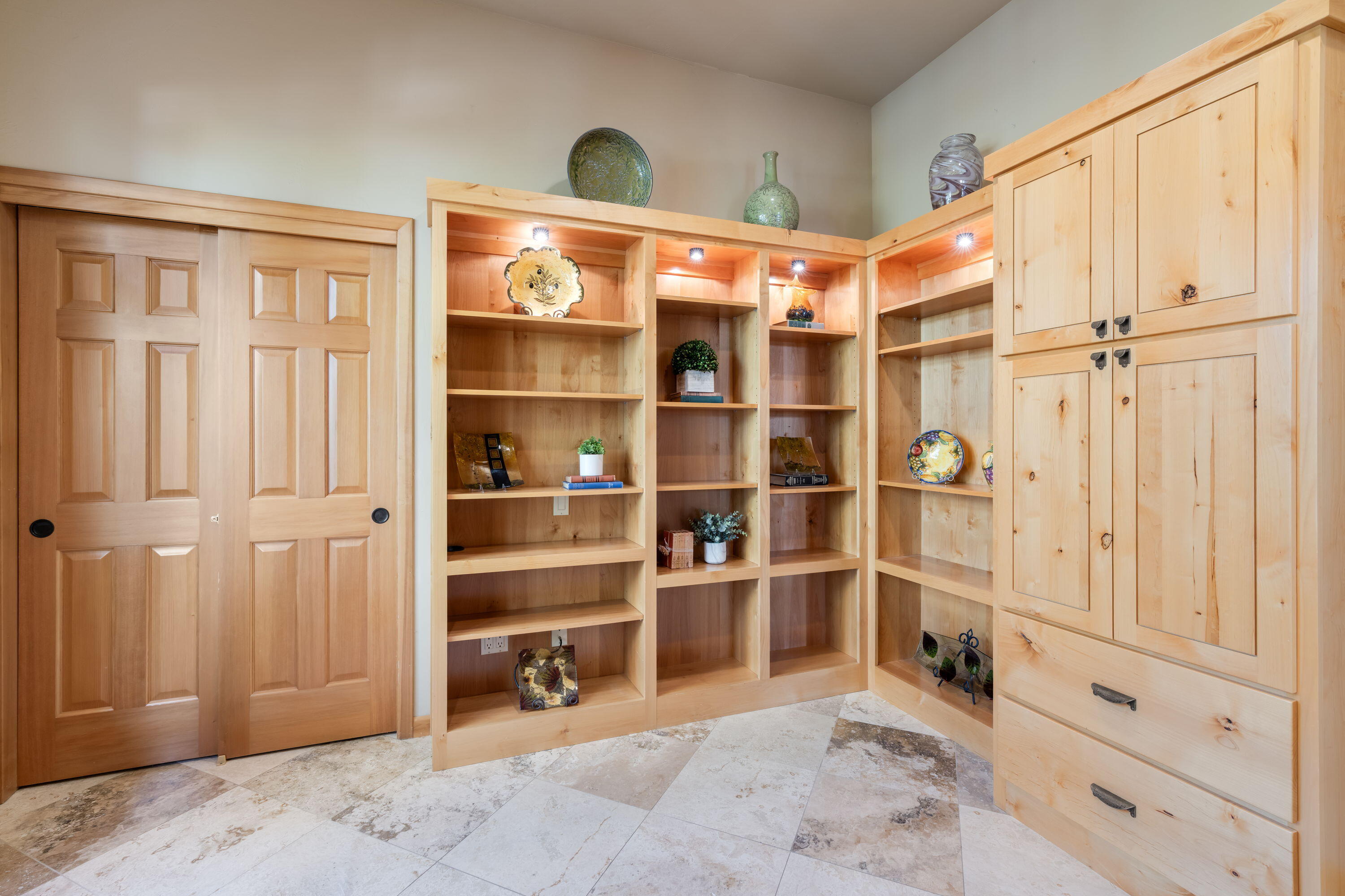 Skyliner Summit - Residential