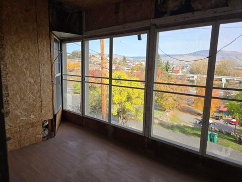 Tiny photo for 302 W Main Street, Klamath Falls, OR 97601 (MLS # 220215300)
