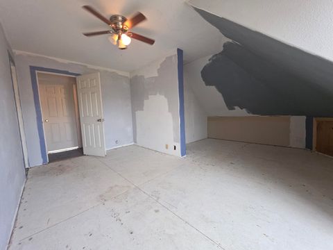 Tiny photo for 302 W Main Street, Klamath Falls, OR 97601 (MLS # 220215300)