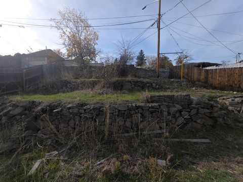 Tiny photo for 302 W Main Street, Klamath Falls, OR 97601 (MLS # 220215300)