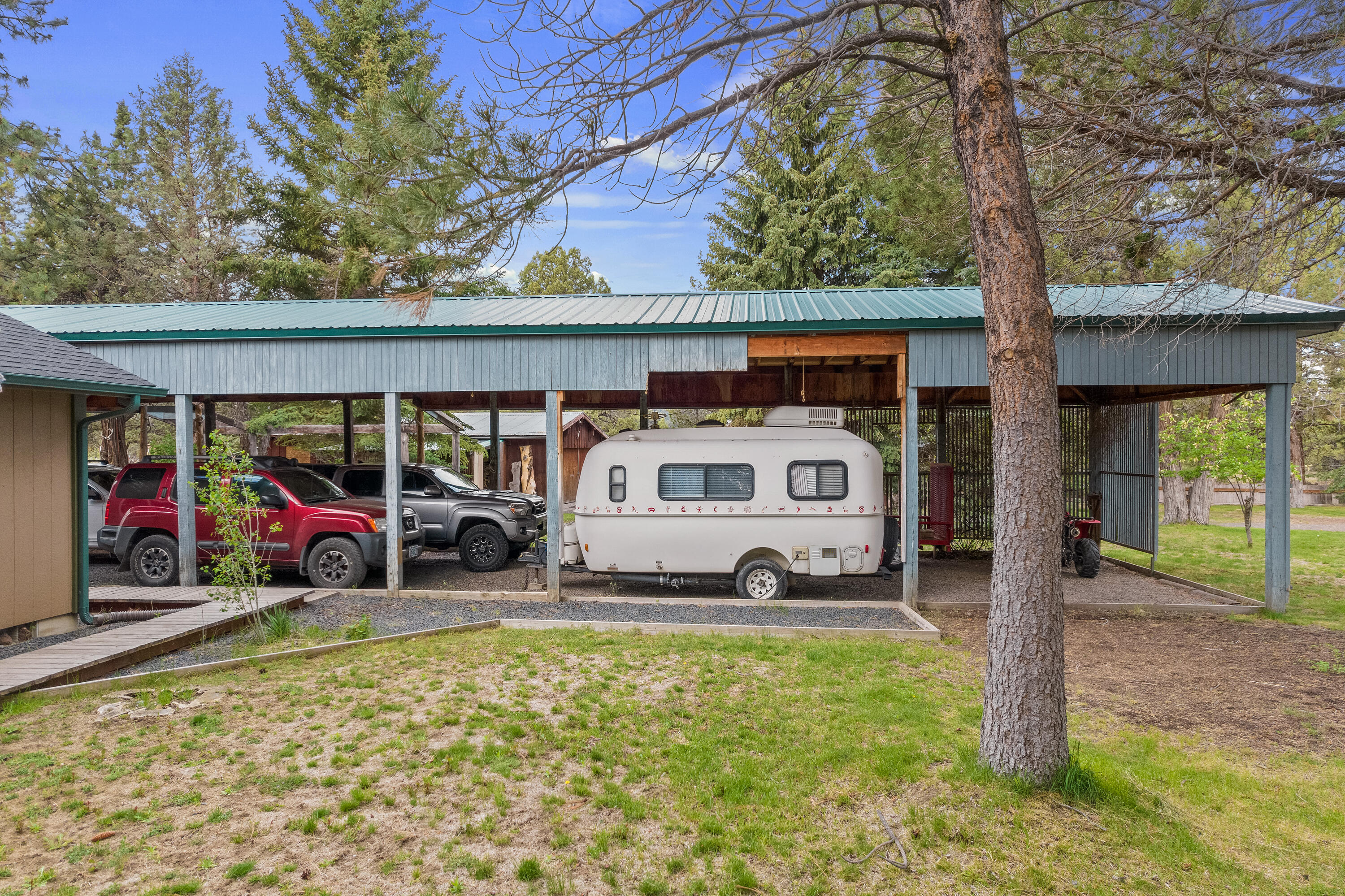 Forked Horn Estate - Residential