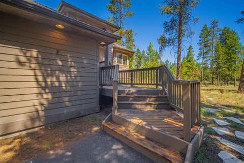 Tiny photo for 17745 Sarazen Lane #7, Bend, OR 97707 (MLS # 220224609)