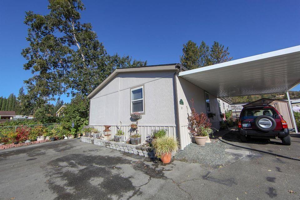 Country View Mobile Home Park - Residential