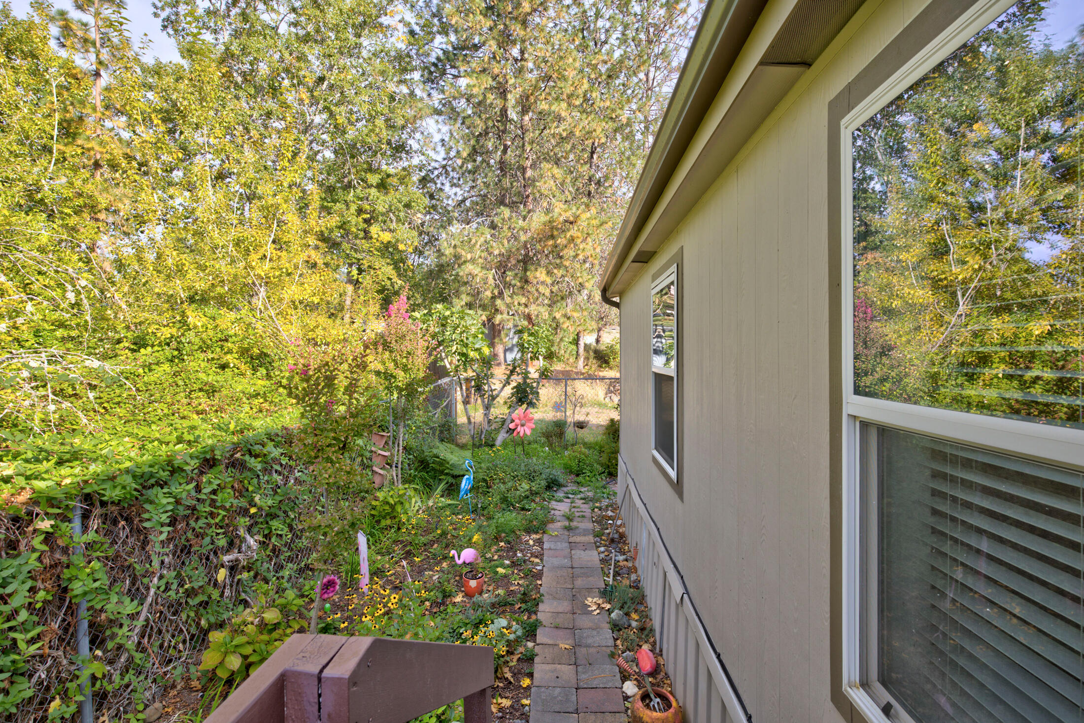 Country View Mobile Home Park - Residential