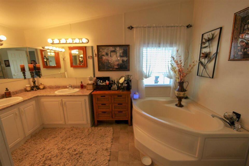 Country View Mobile Home Park - Residential