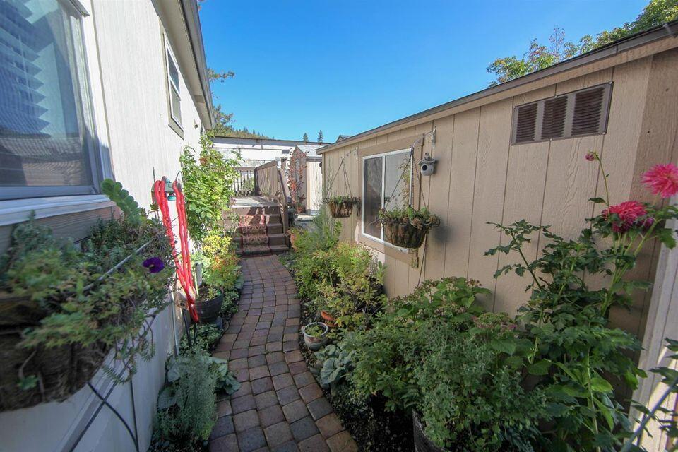 Country View Mobile Home Park - Residential