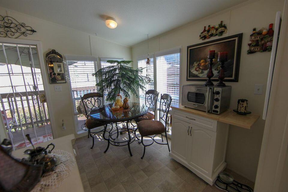 Country View Mobile Home Park - Residential