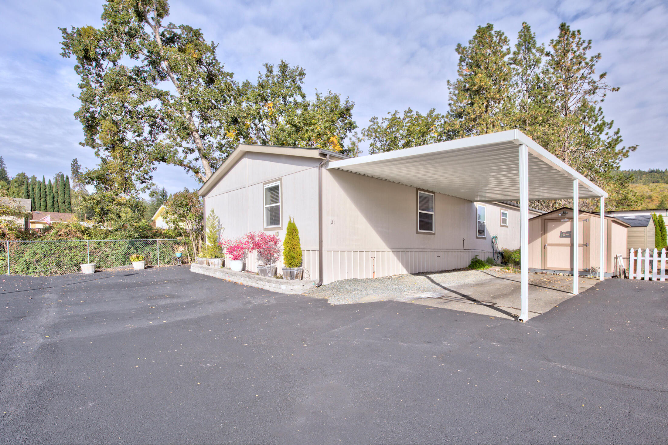 Country View Mobile Home Park - Residential