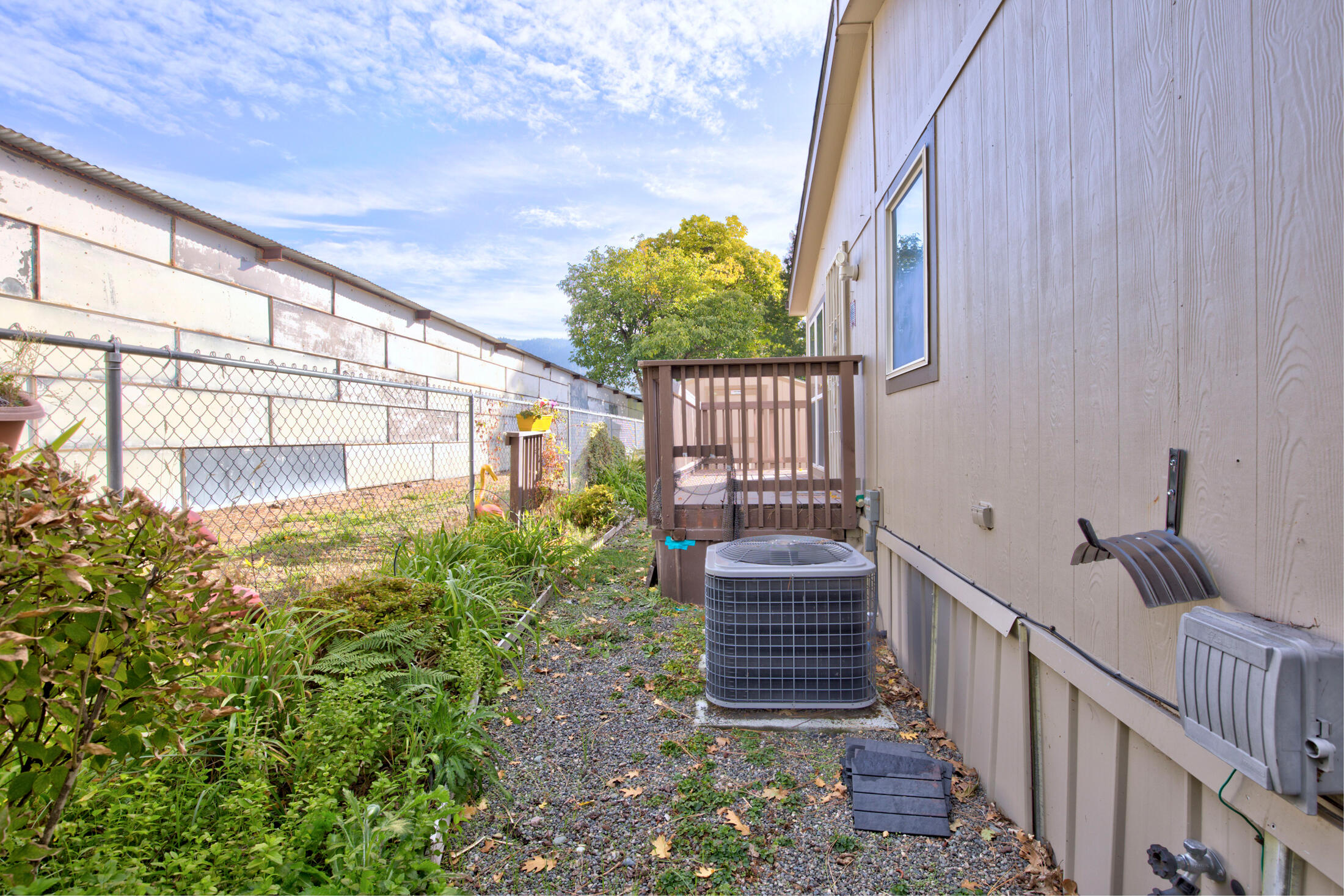 Country View Mobile Home Park - Residential